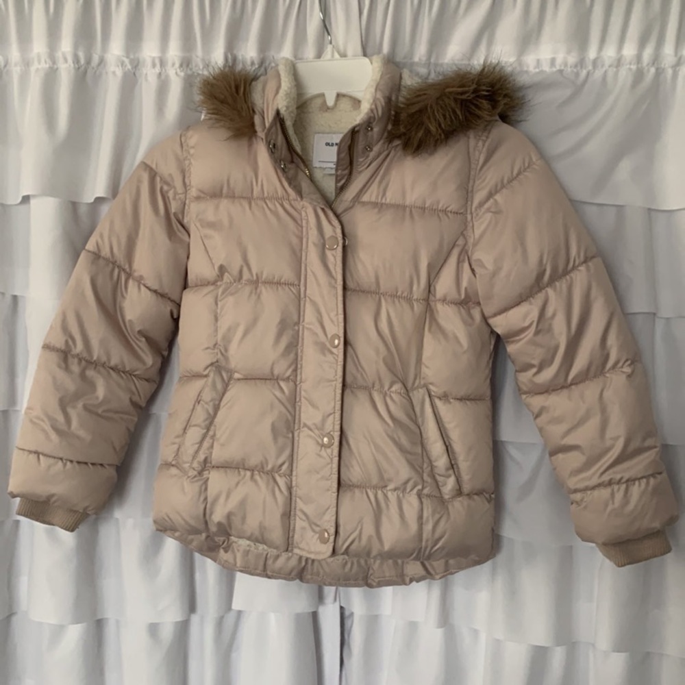 Girls Pale Pink Puffer Coat - zip and snaps. Girls, size 8. Old Navy